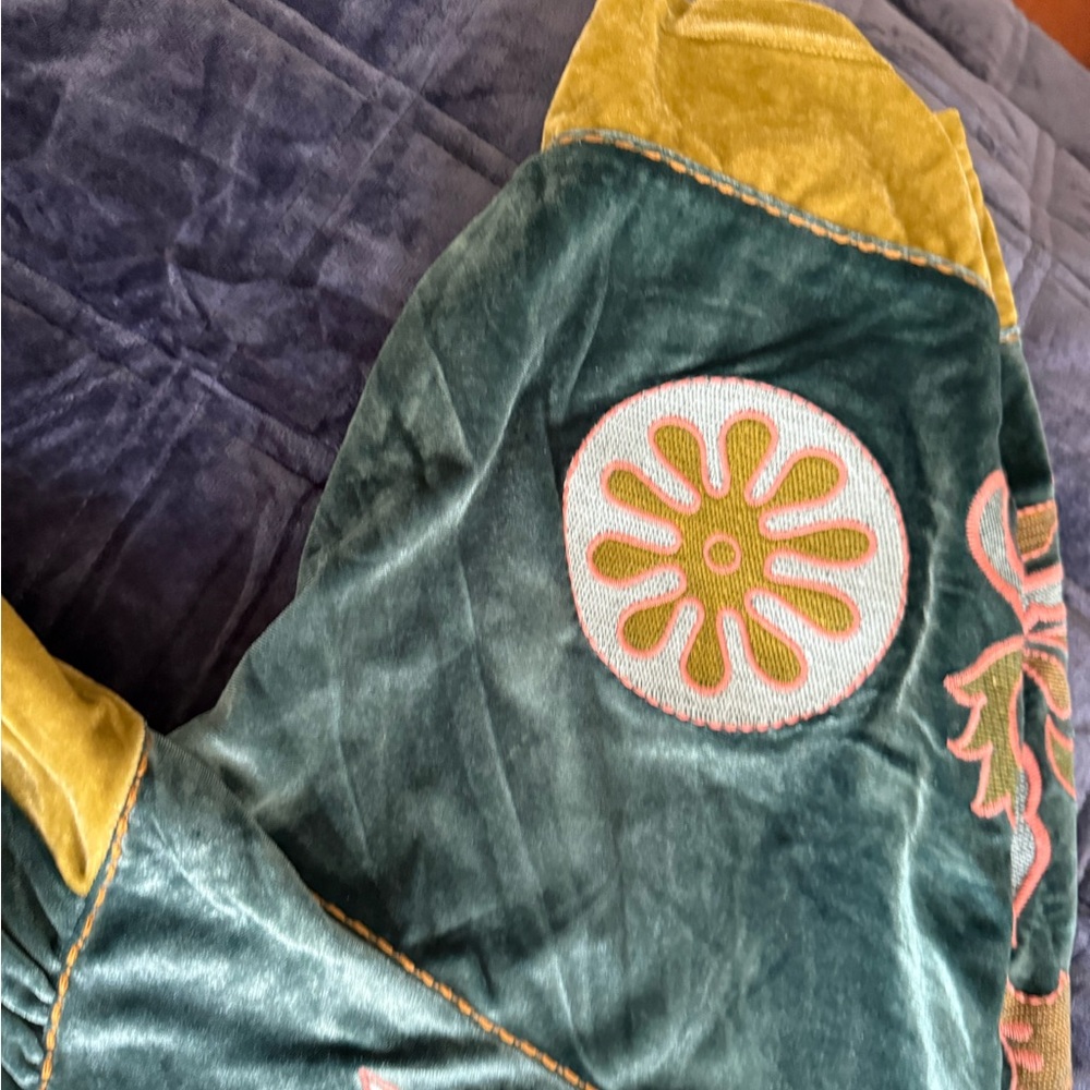 Embroidered Velvet Green and Gold Women's Top - Picture 3 of 5